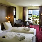 Hotell Donaublick 3*