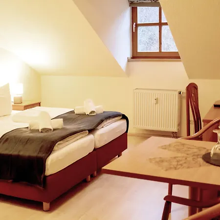 Donaublick Hotell 3*