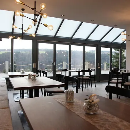 Donaublick Hotell 3*